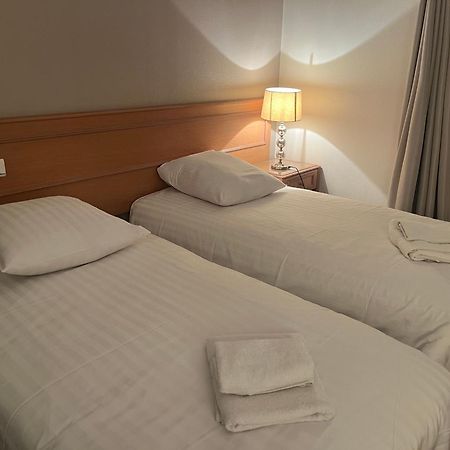 Hotel Le Roosevelt Givet Esterno foto