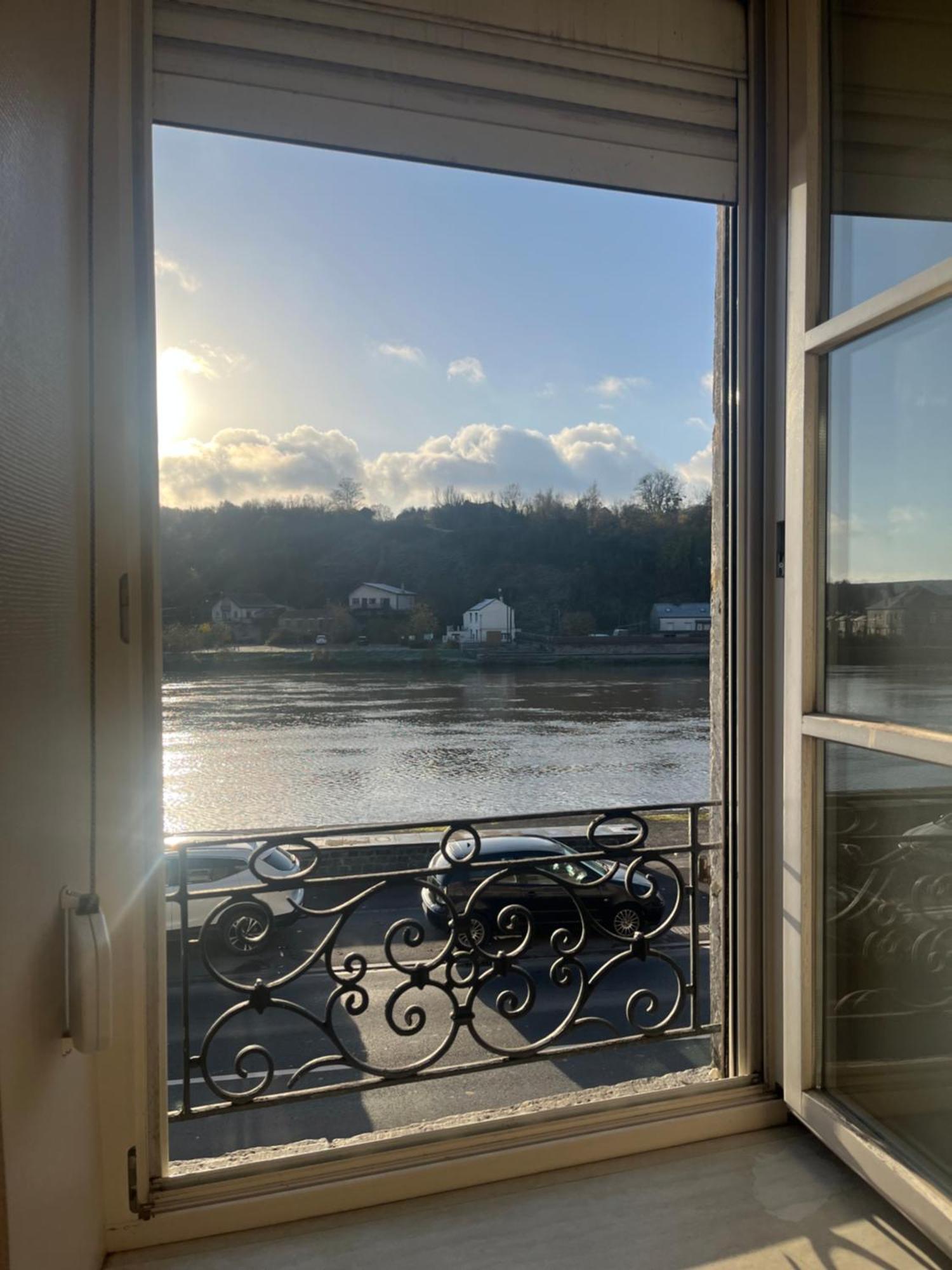 Hotel Le Roosevelt Givet Esterno foto