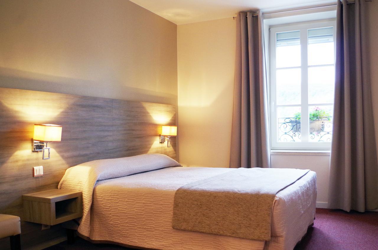 Hotel Le Roosevelt Givet Esterno foto