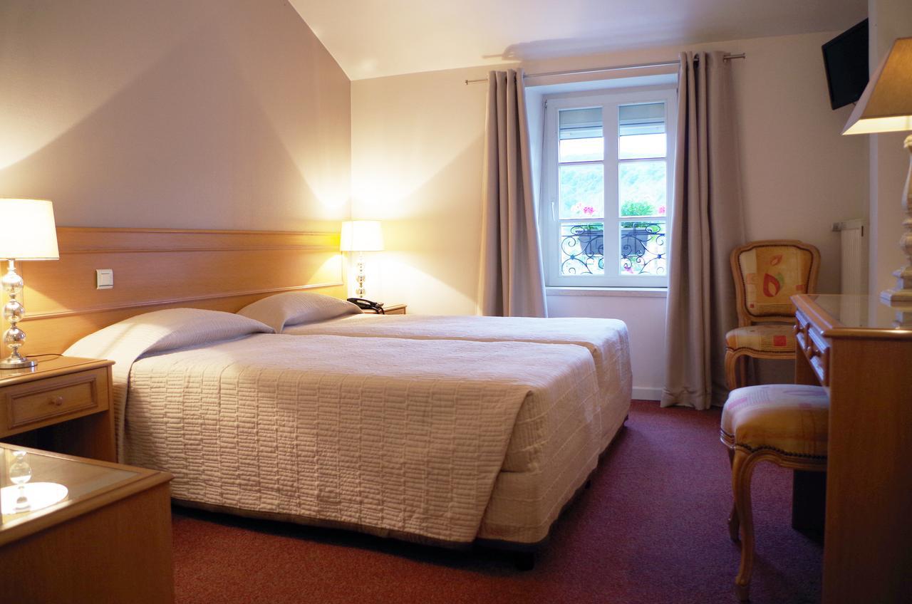 Hotel Le Roosevelt Givet Esterno foto