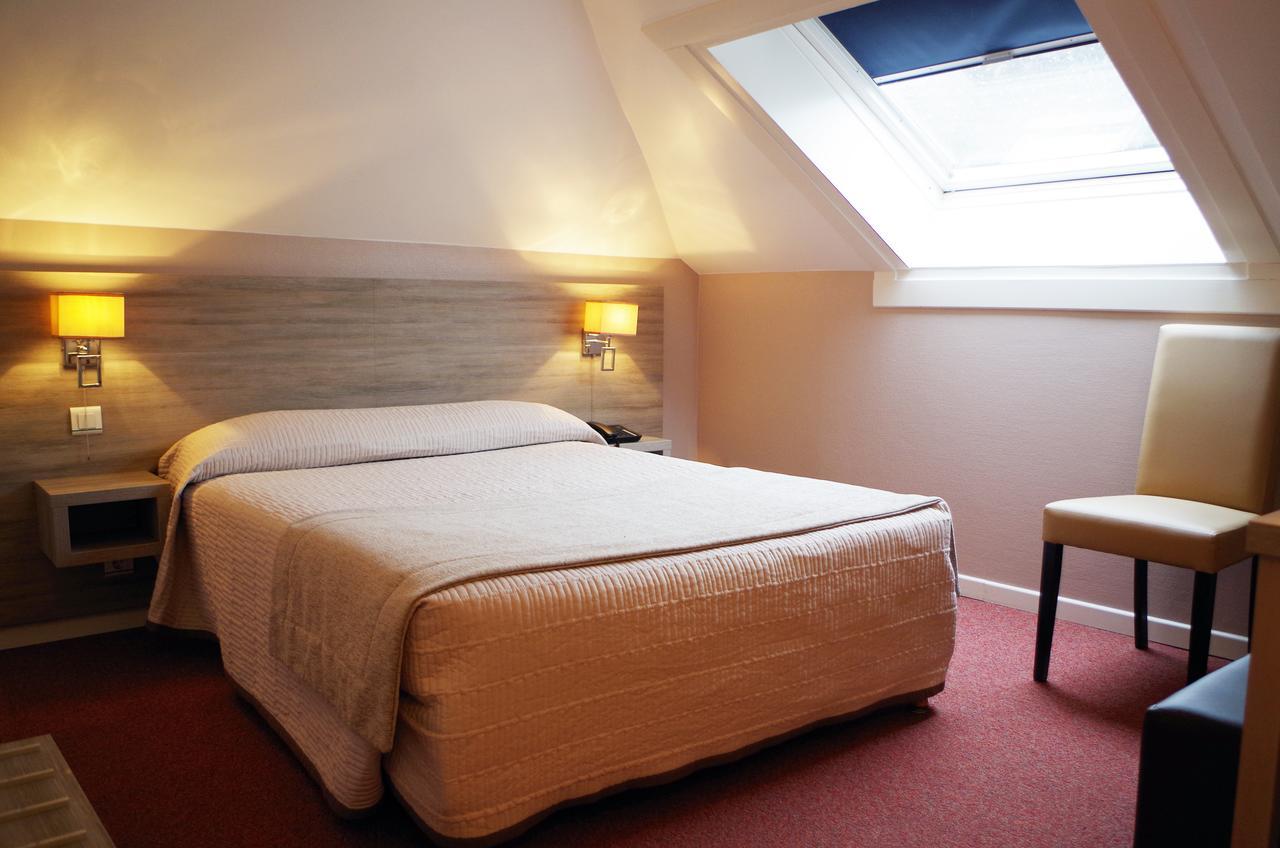 Hotel Le Roosevelt Givet Esterno foto